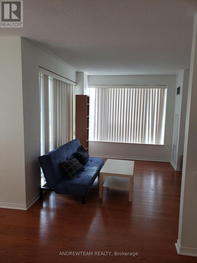 Photo - 887 Bay St. Unit 1406