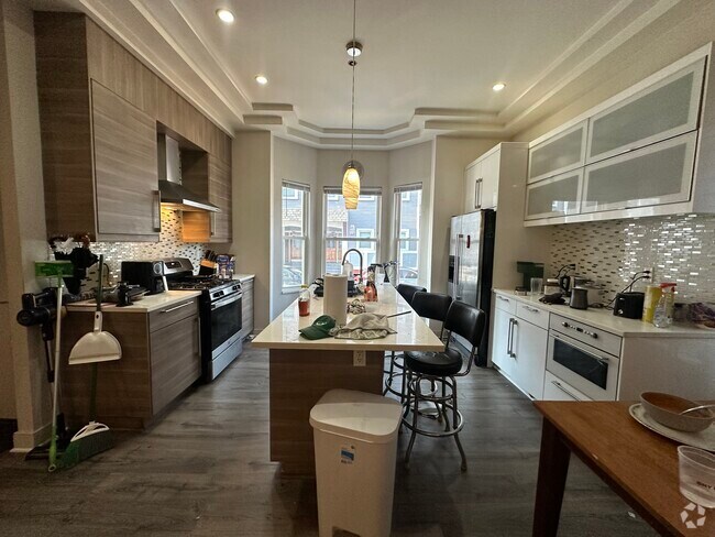 Building Photo - 24 Washburn St Unit 1-CP Rental