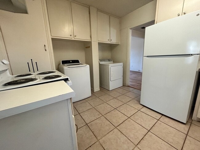 Photo - 2216 30th St Unidad Front