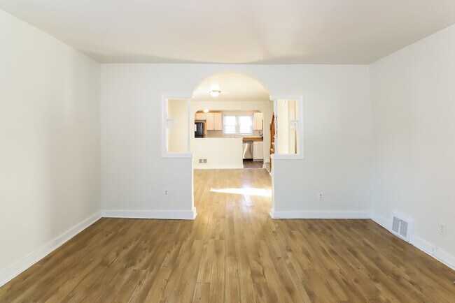 Photo - 3113 Offutt Rd