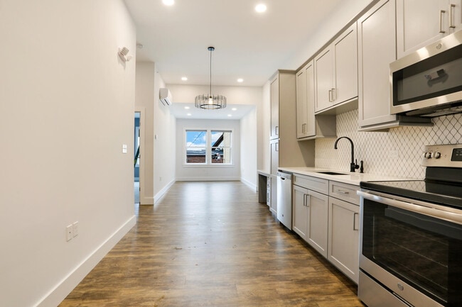 Photo - 44 Greenwich Ave Unit 3-1