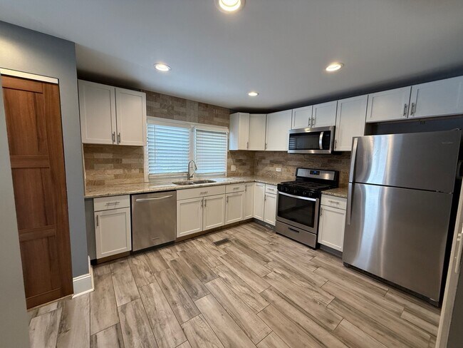 Photo - 15036 W Russell Rd