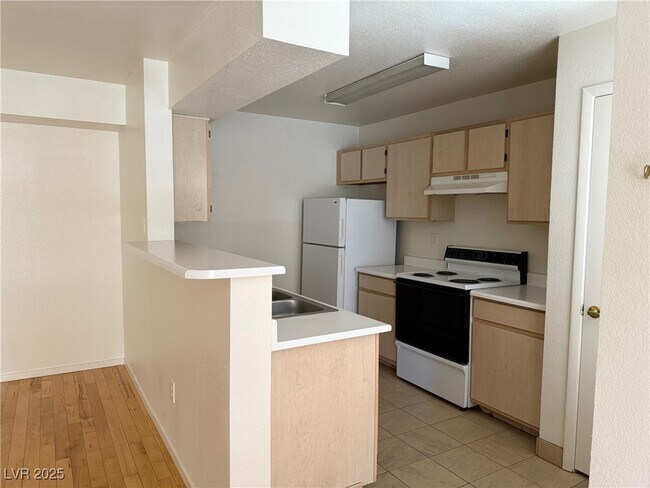 Building Photo - 8101 W Flamingo Rd Unit 1137 Rental