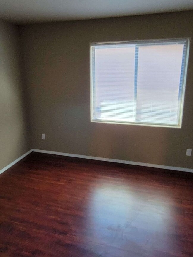 Photo - W Shannon Duplex Unit A