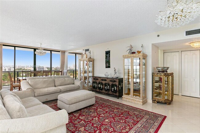 Photo - 9455 Collins Ave Unidad 1004