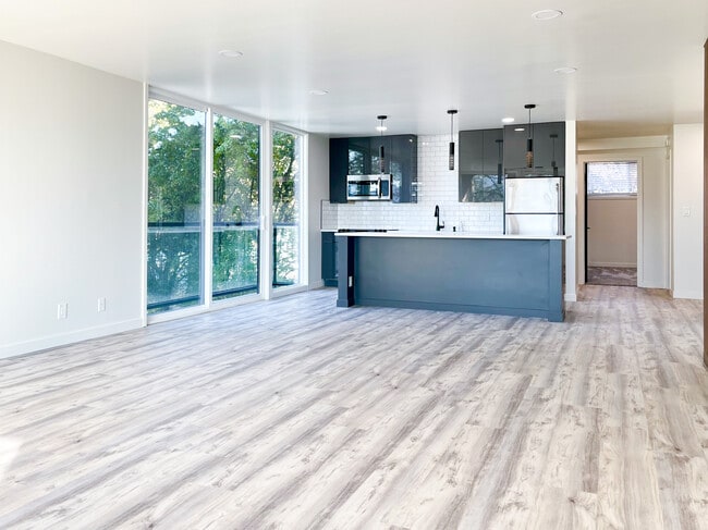 Photo - Canyon View Apartments