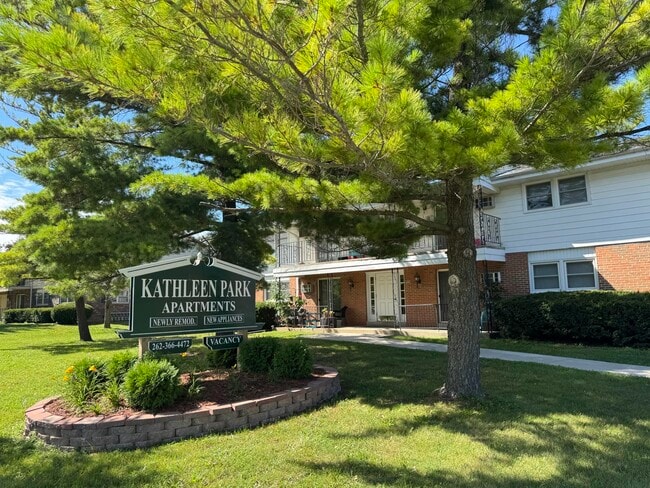 front of building - 6850 W Kathleen Ct
