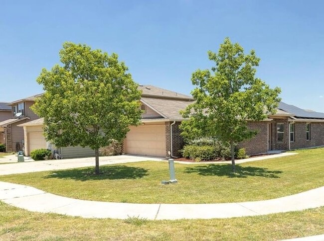 Photo - 12418 Walter Vaughn Dr House