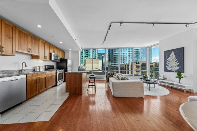 Building Photo - 20 Newport Pkwy Unit 908R