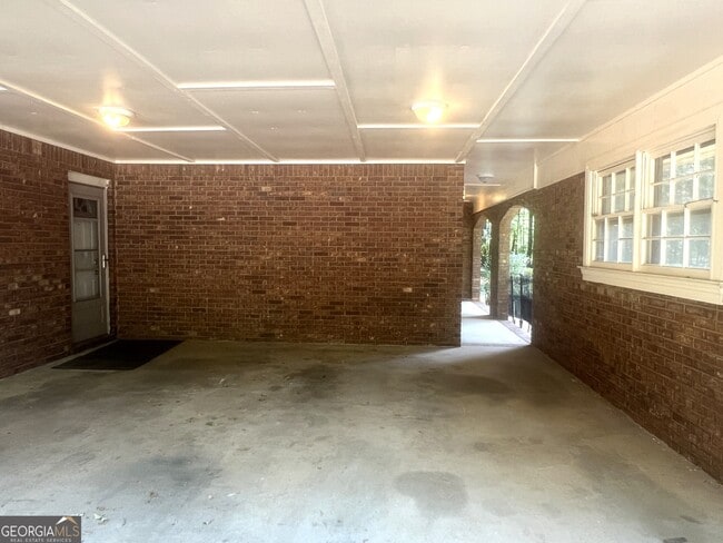 Photo - 551 Racetrack Rd