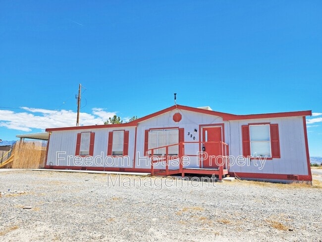 Photo - 320 W Comstock Cir S House