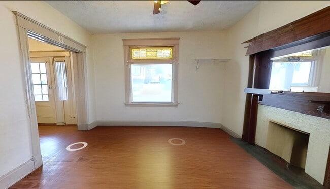 Photo - 2545 Vestry Ave