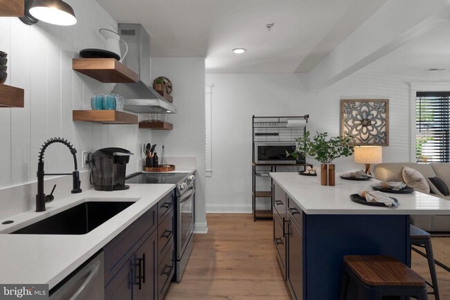 Photo - 1000 West St Unit 200