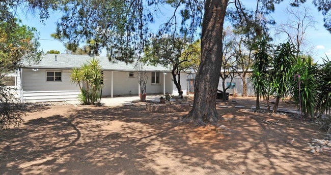 Photo - 5044 E Adams St