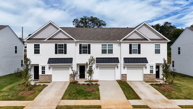 Photo - 18 Twiggs Ln