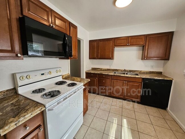 Photo - 837 Prosperity Ave