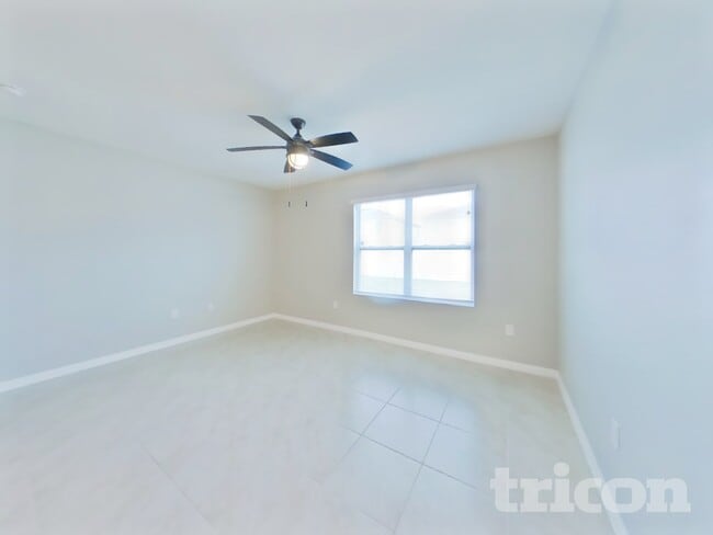 Photo - 5131 Star Ruby Ave