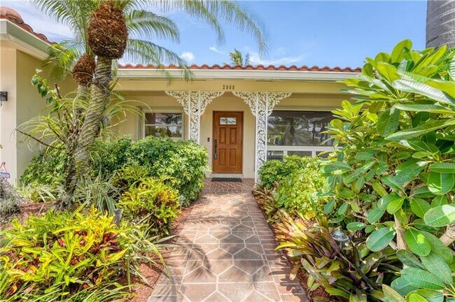 Photo - 2000 Admirals Way