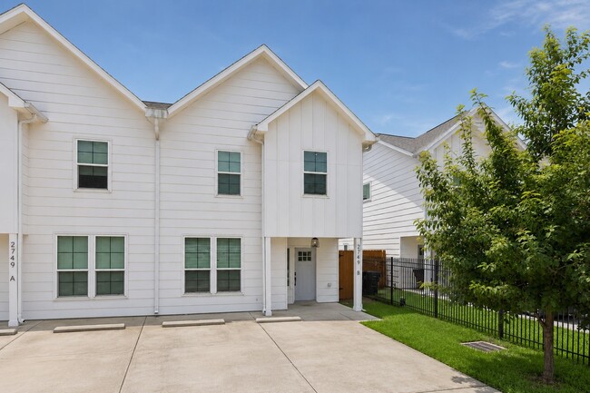 Photo - 2749 Redrock St Unidad B