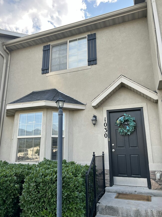 Photo - 1030 1760 W Townhome