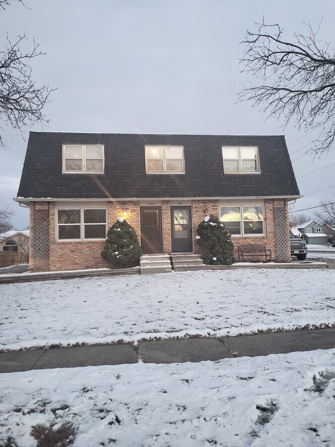 Photo - 1311 SE Wanda Dr