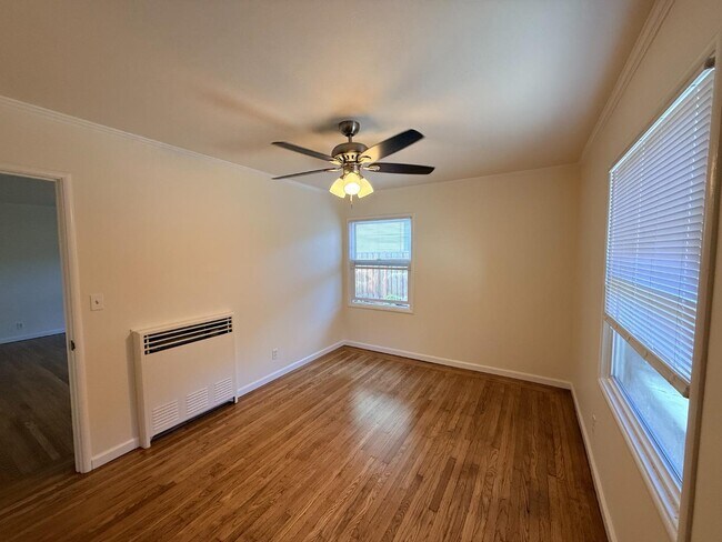 Photo - 816 Cowper St