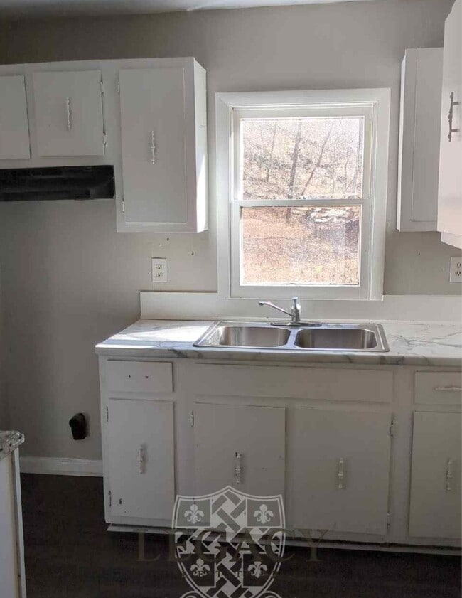 Photo - 6684 Cavender Rd