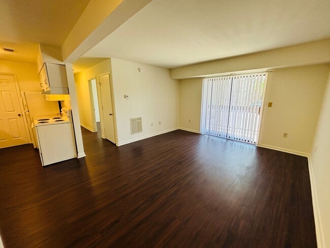 Photo - 207 Wharton St SE