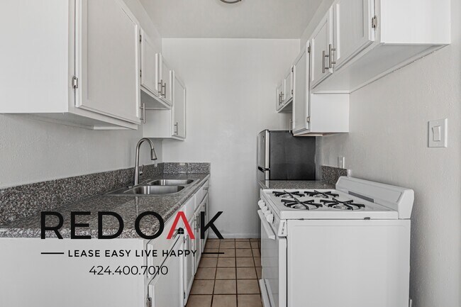 Photo - 1025 S Orange Dr Unit 208