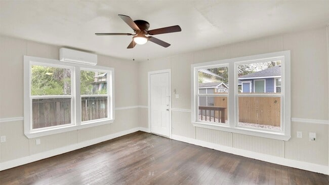 Photo - 4010 Speedway