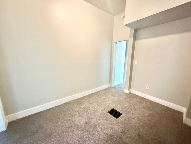 3627 Montgomery Rd Unit 3627-1