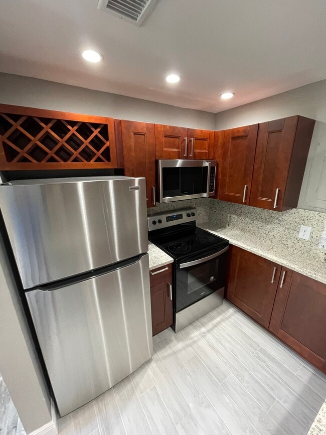 Photo - 8911 NW 28th Dr