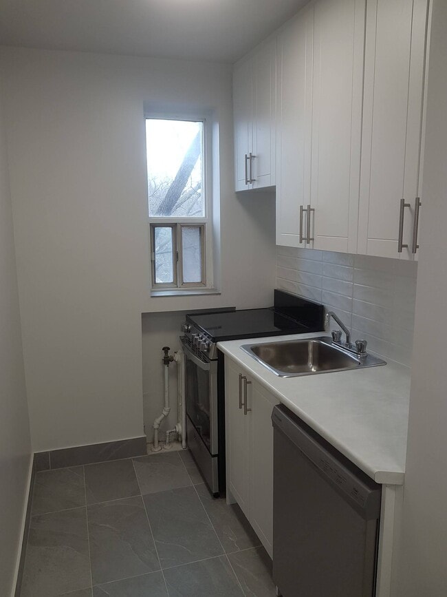 Photo - 737 Kingston Rd Unit 201