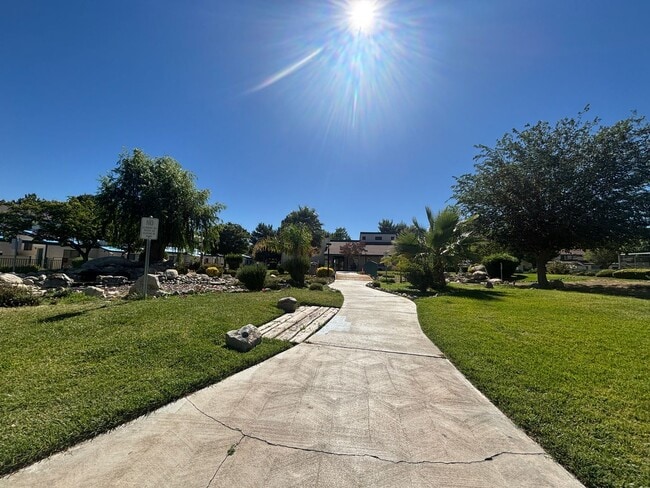 Building Photo - East Lancaster Condo in Gated Community