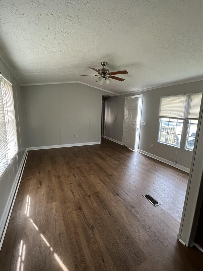 143 Eaker Dr House House Rental in Cherryville, NC