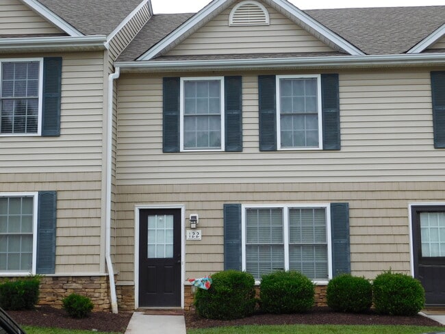 Building Photo - Tavern Grove Townhome