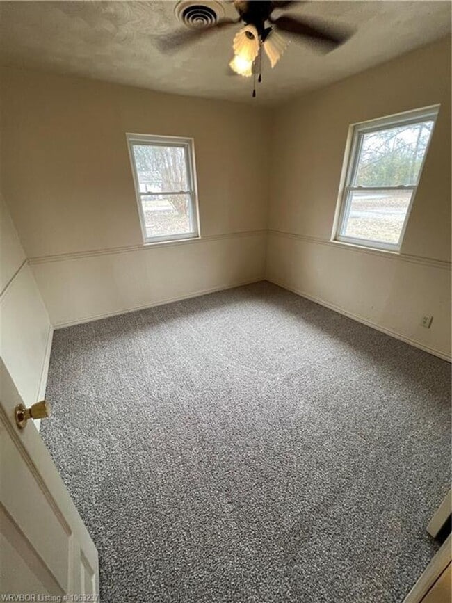 2100 Magnolia Bend
