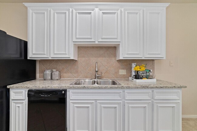 Photo - 14923 Tuttle Point Dr