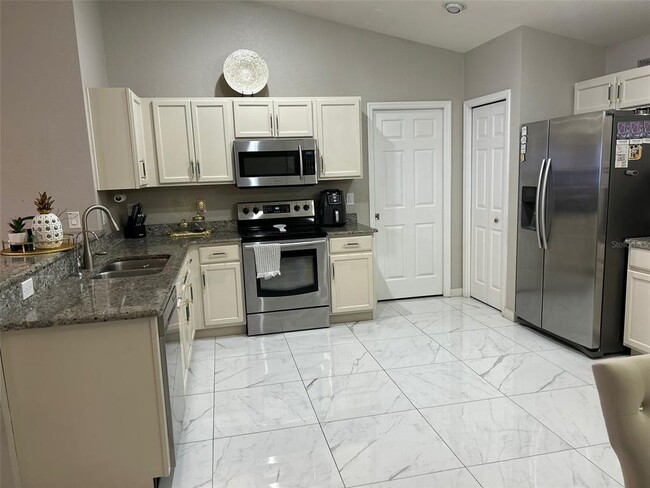 Photo - 1071 Condor Dr