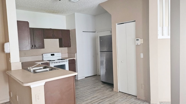 Photo - 10161 SW 21st St