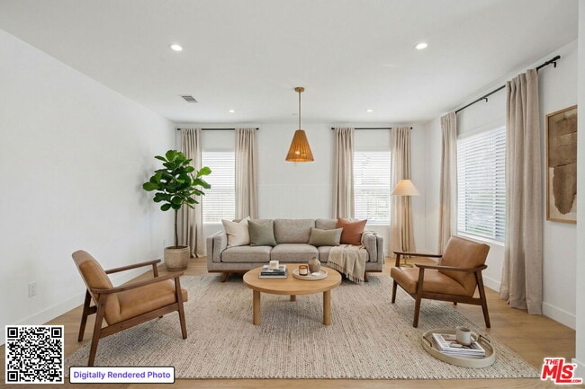 Photo - 7832 Croydon Ave