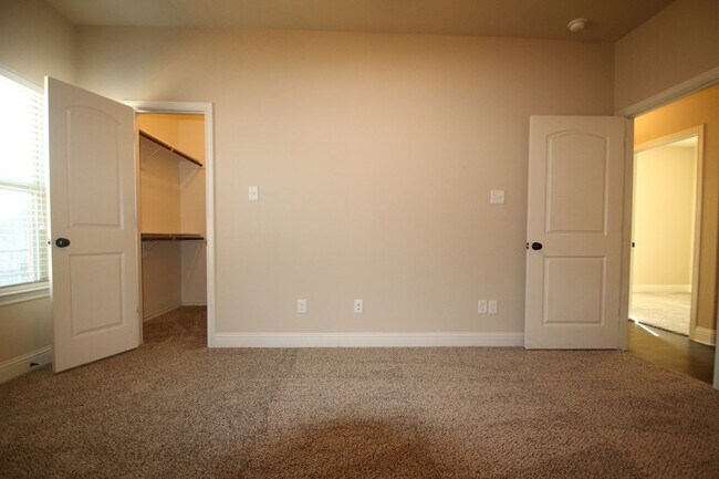 Photo - 3217-3219 Karen St. Unit 3219