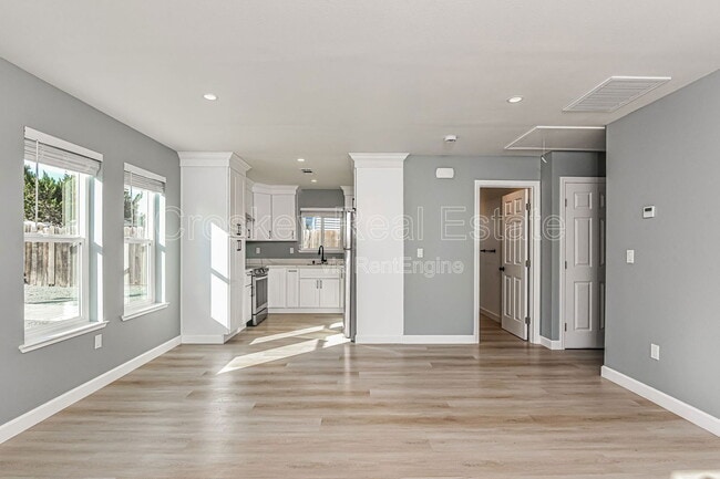 Photo - 45 Banchio St