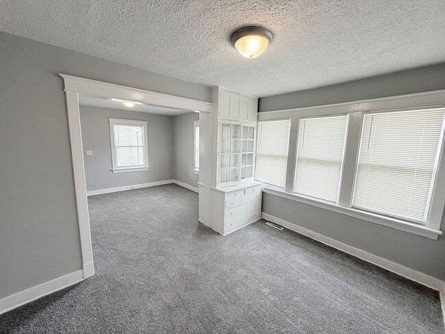 Photo - 1317 N Spring St