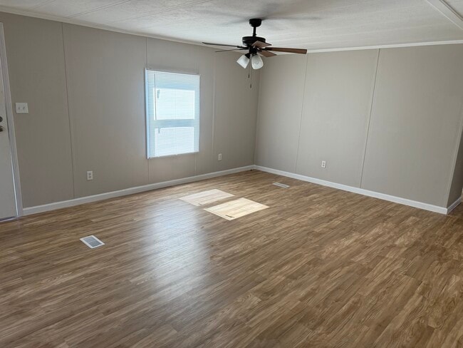 Photo - 6201 W Bert Kouns Industrial Loop