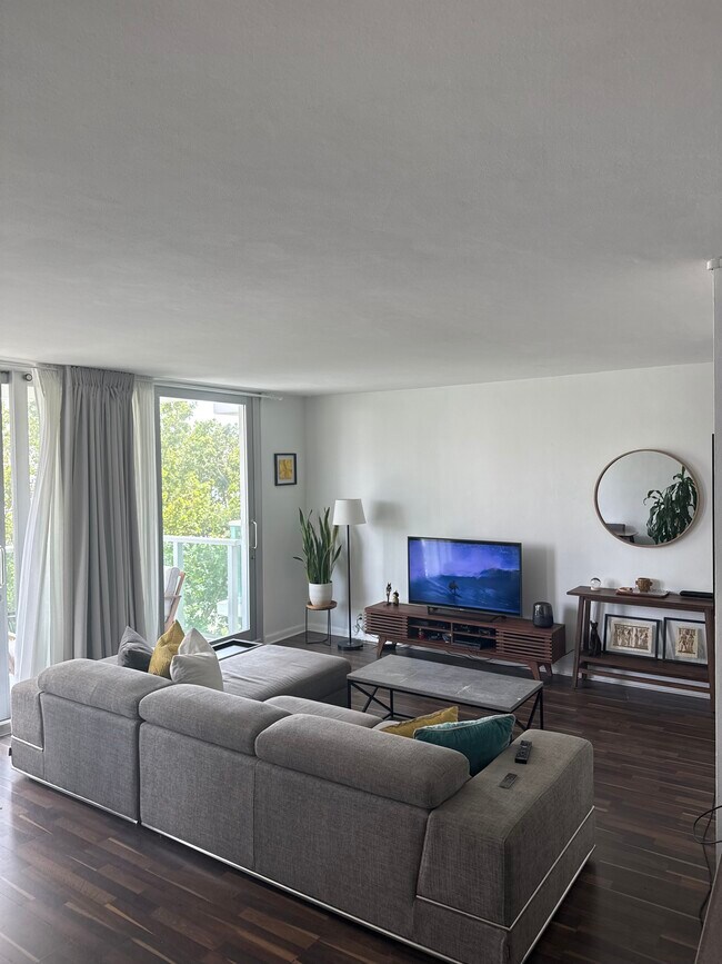 Photo - 1000 West Ave Condo Unit 207