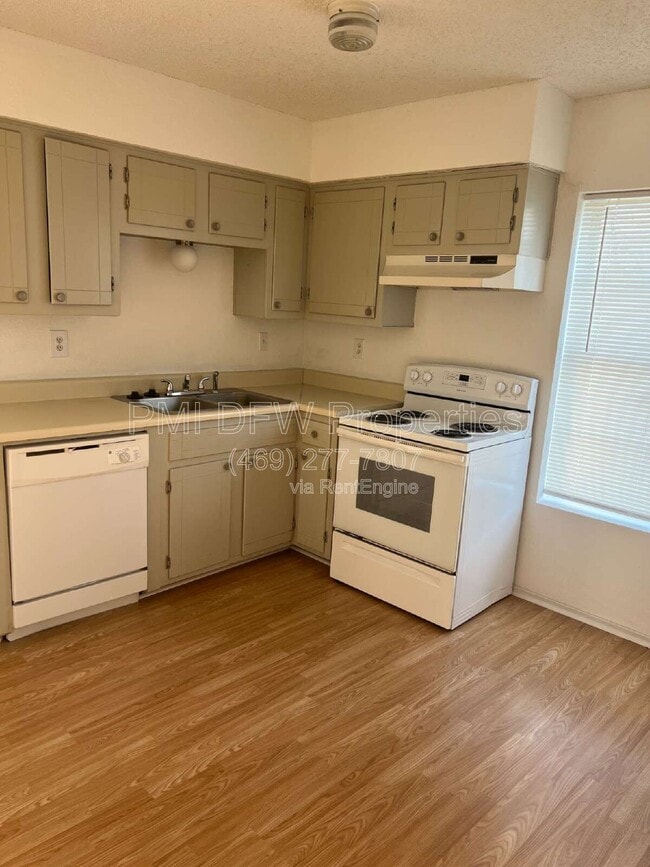 Photo - 1001 Weiss Ave