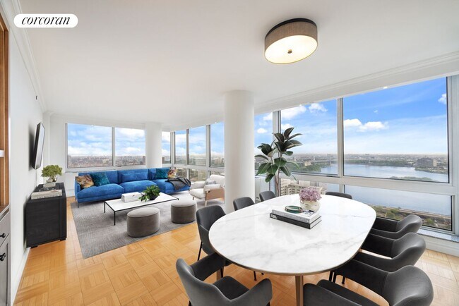 Building Photo - 217 E 96th St