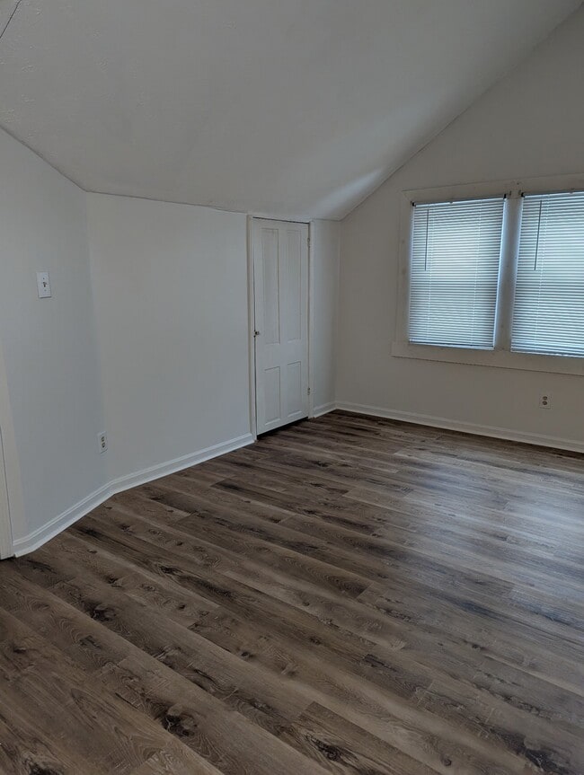 Photo - 1742 E Elm St Unit 2