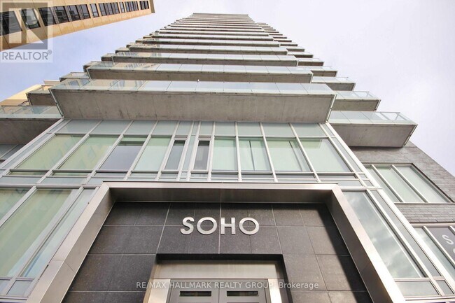 Photo - 111 Champagne Ave S Unité 1711